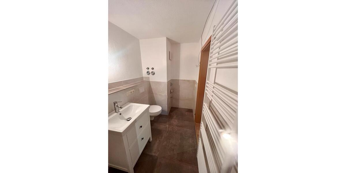 3-Raum-Wohnung mit Balkon – frisch renoviert 3 zimmer