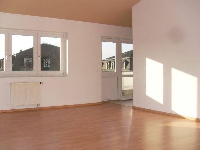 Etagenwohnung Dresden Löbtau-Nord - 2 Zimmer, 77 m&sup2;, 900&euro; | Angebot:26569471