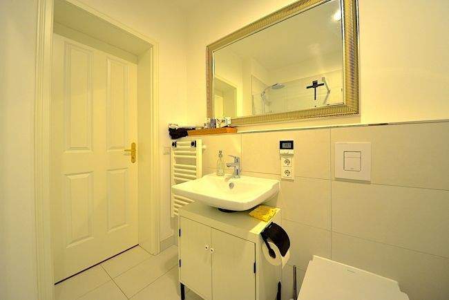 Etagenwohnung Dresden Innere Neustadt - 3 Zimmer, 90 m&sup2;, 1.448&euro; | Angebot:25768402