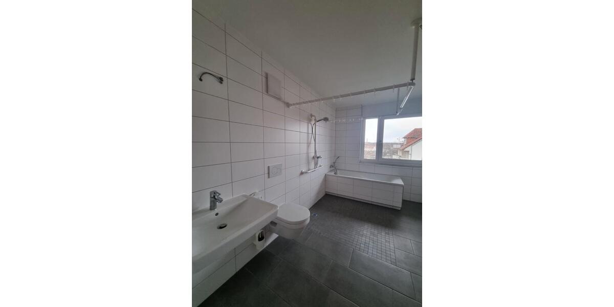 Etagenwohnung Radeberg - 3 Zimmer, 117 m&sup2;, 1.015&euro; | Angebot:26065730