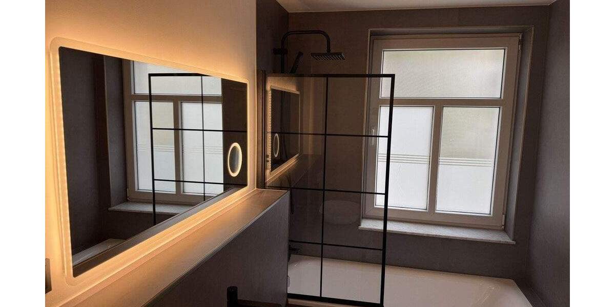 Luxus Erdgeschosswohnung mit 20 m² Terrasse & Garten - hochwertig saniert, ruhig, privat - prov-frei 3 zimmer