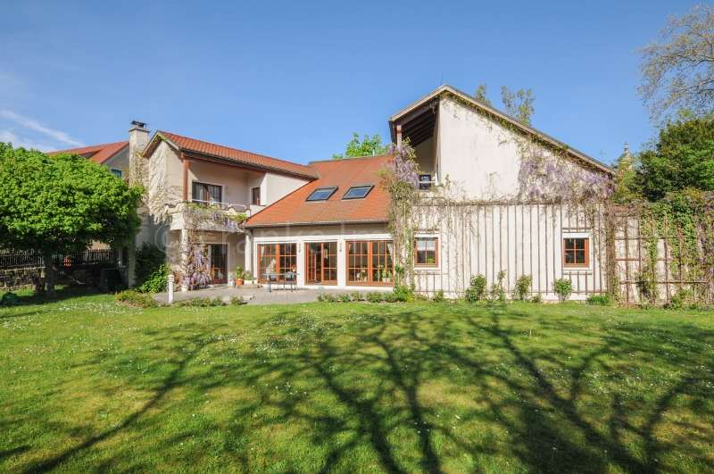 Haus zum Kaufen in Dresden 1.300.000 € 299 m²