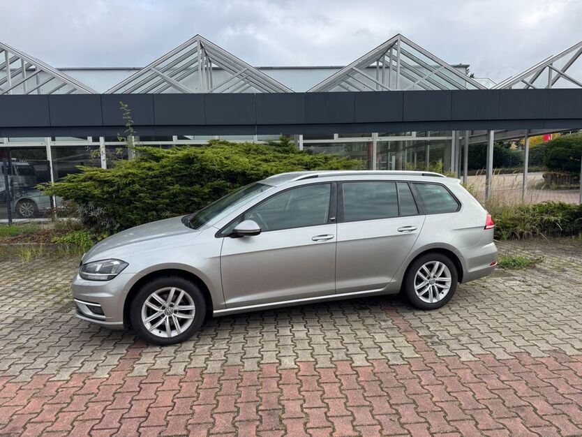 VW Golf 196.185 km 7.490 € Struppen 01796