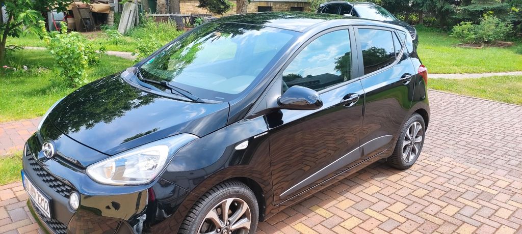 Hyundai i10 32.500 km 10.900 &euro; Dresden 01109