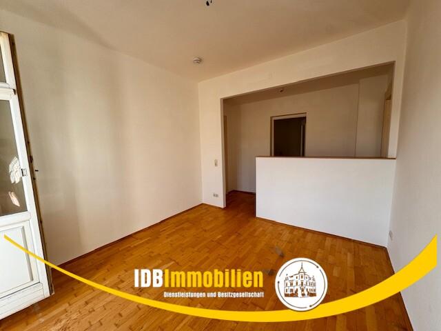Dachgeschoßwohnung Freital - 2 Zimmer, 61 m&sup2;, 520&euro; | Angebot:26095324