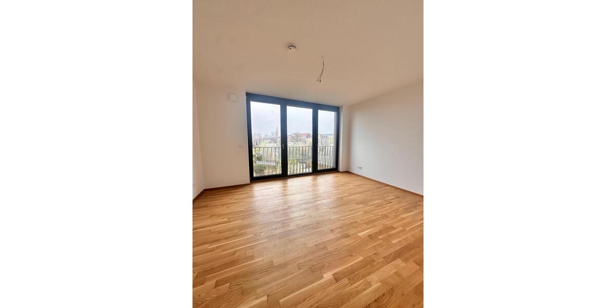 Etagenwohnung Dresden Neustadt - 3 Zimmer, 93 m&sup2;, 1.482&euro; | Angebot:26645184