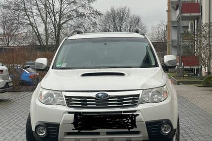 Subaru Forester 175.200 km 6.400 &euro; dresden 01159