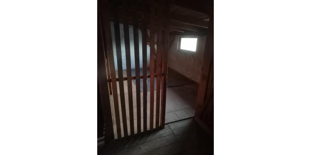 Lagerfläche im 1. OG, Tür Zugangsbreite 1,5m, abschließbar zimmer