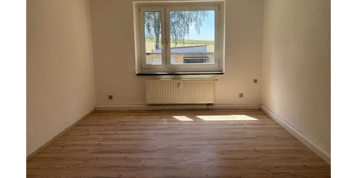 Etagenwohnung Großharthau - 2 Zimmer, 51 m&sup2;, 280&euro; | Angebot:26948030