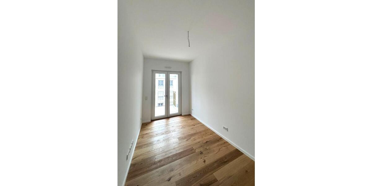 Etagenwohnung Dresden Neustadt - 3 Zimmer, 85 m&sup2;, 1.355&euro; | Angebot:25989844