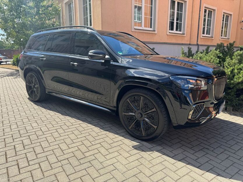 Mercedes-Benz GLS 600 15.000 km 229.990 € Dresden 01159