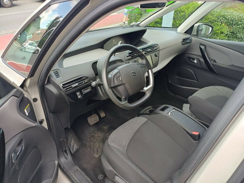 Citroen C4 SpaceTourer 1.2 PureTech Live 54.000 km 16.995 € Meißen 01662