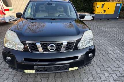 Nissan X-Trail 242.000 km 3.800 &euro; Dresden 01239