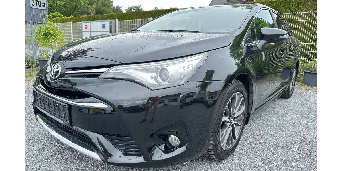 Toyota Avensis 60.000 km 15.999 &euro; Dresden 01259