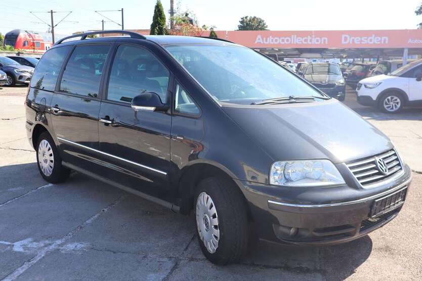 VW Sharan 251.000 km 4.900 € Dresden 01237