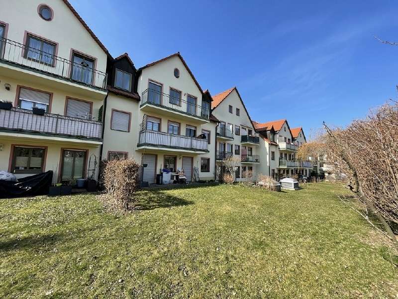 Wohnung zum Kaufen in Bannewitz 150.000 € 69.95 m²
