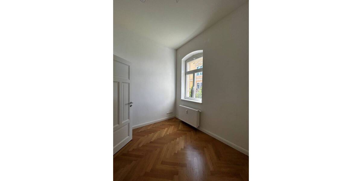 Etagenwohnung Dresden Friedrichstadt - 3 Zimmer, 96 m&sup2;, 1.450&euro; | Angebot:26910378