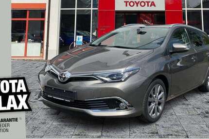 Toyota Auris 82.047 km 13.490 &euro; Dresden 01217