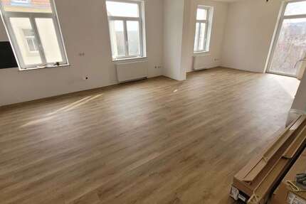 Wohnung Dresden Leutewitz - 6 Zimmer, 160 m&sup2;, 1.790&euro; | Angebot:25415452