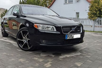 Volvo S80 296.000 km 22.980 € Meißen 01662