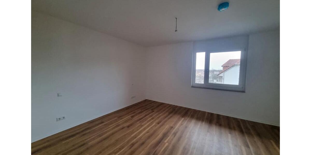 Etagenwohnung Radeberg - 3 Zimmer, 117 m&sup2;, 1.015&euro; | Angebot:26065730