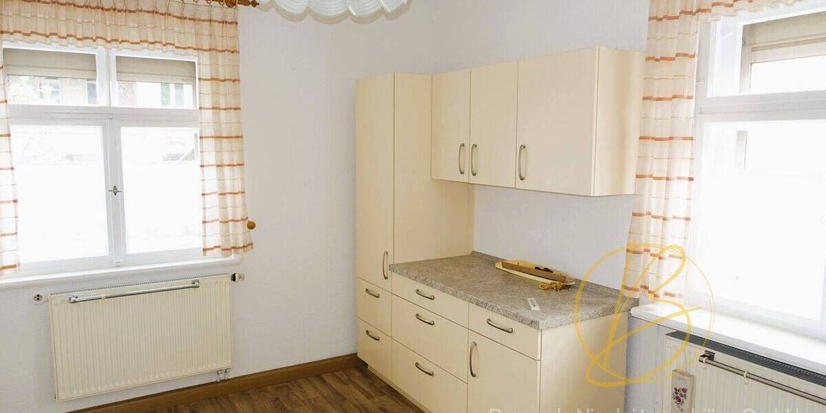Mehrfamilienhaus, Wohnhaus Großröhrsdorf - 8 Zimmer, 180 m&sup2;, 342.000&euro; | Angebot:26833997