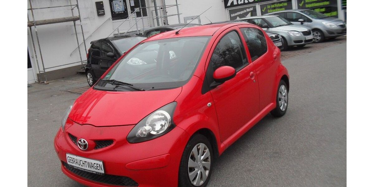 Toyota Aygo (X) 91.500 km 2.990 &euro; Pirna 01796
