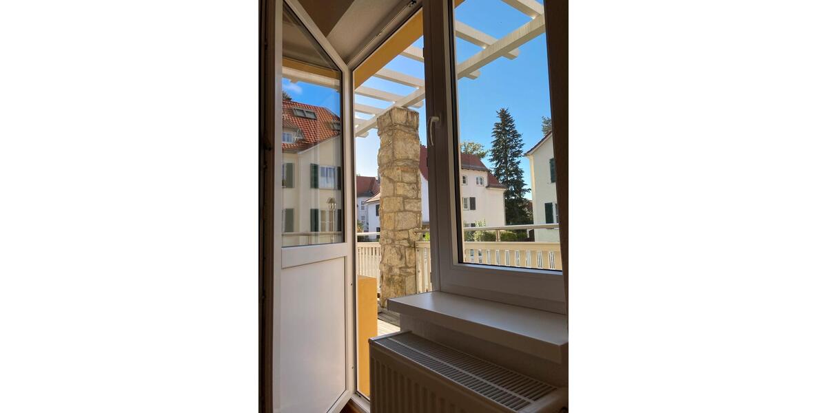 Hochparterre Dresden Loschwitz - 4.5 Zimmer, 140 m&sup2;, 1.700&euro; | Angebot:25918845