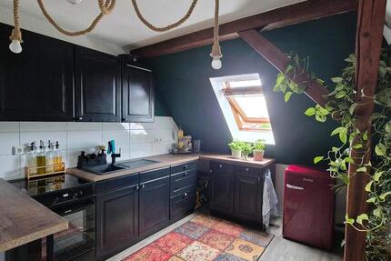 DG-Wohnung mit Küche ab März verf. 2 zimmer