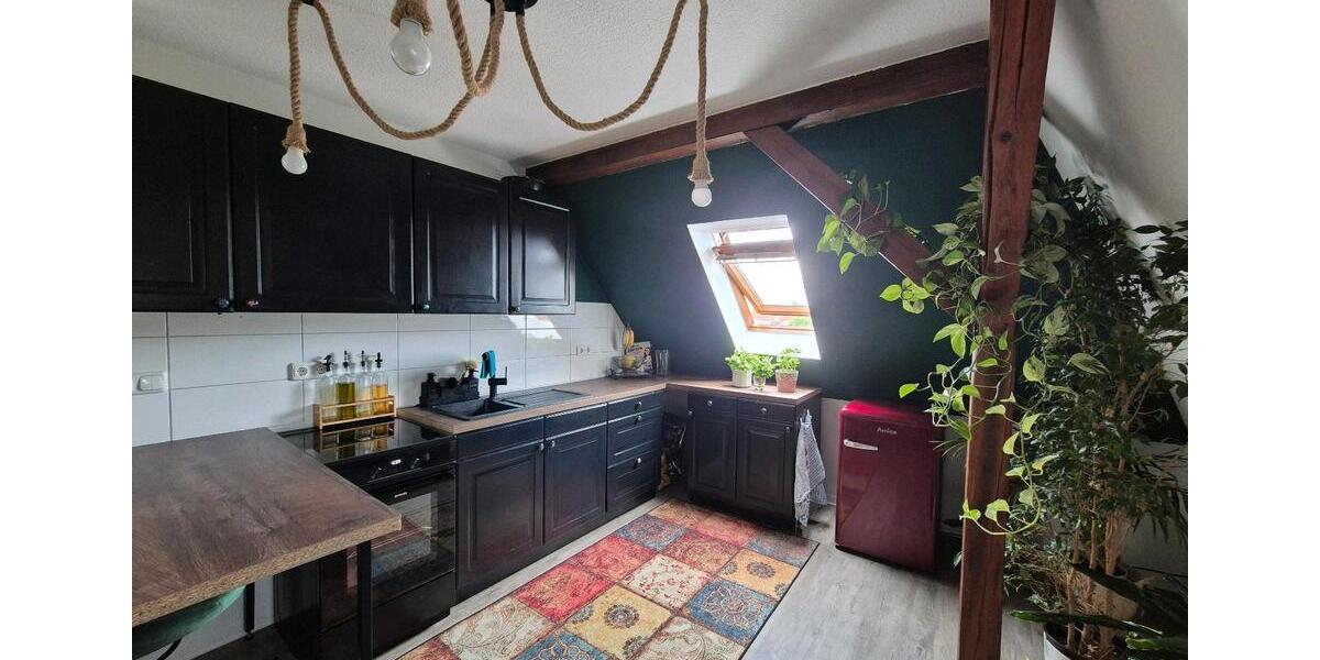 DG-Wohnung mit Küche ab März verf. 2 zimmer