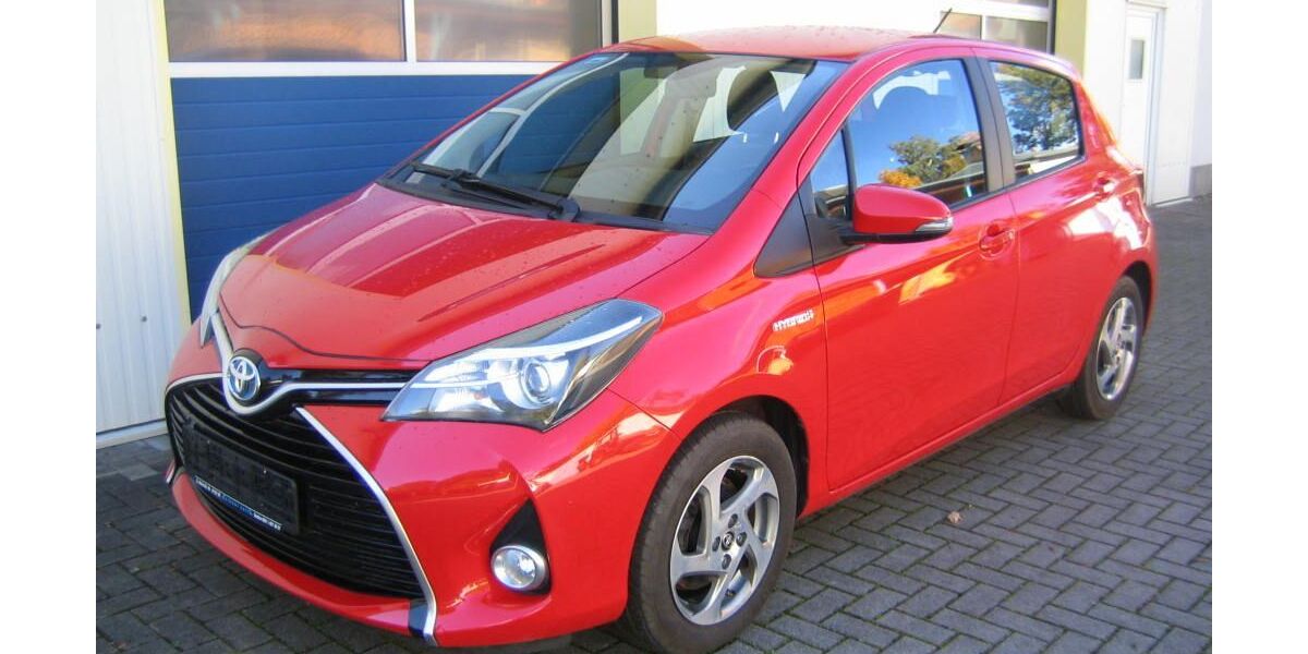 Toyota Yaris 29.208 km 12.990 &euro; Dresden 01157