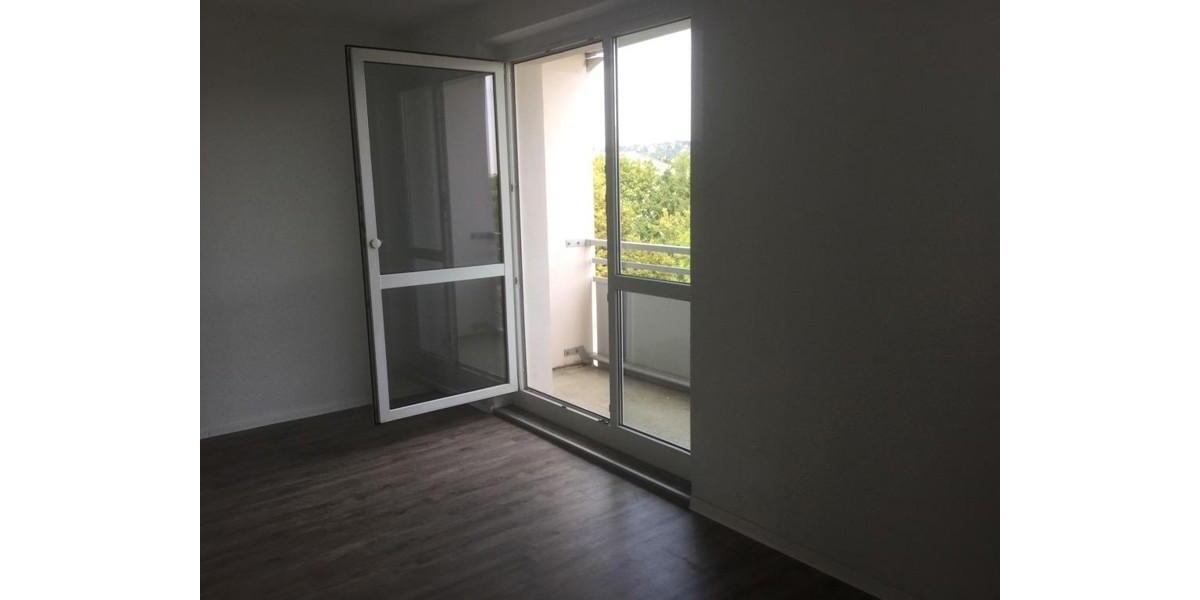 Schöne 4 Zimmerwohnung mit Balkon! 4 zimmer