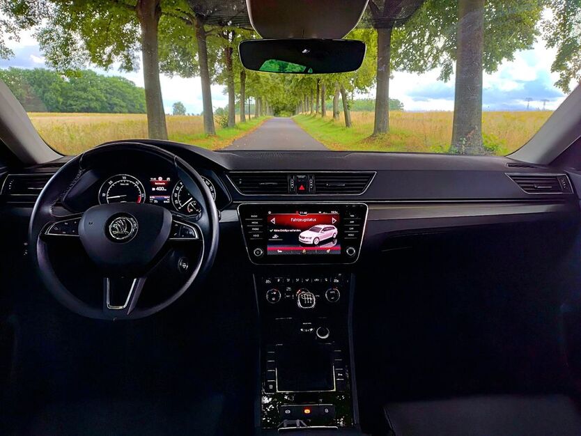 Skoda Superb 90.000 km 21.300 € Dresden 01465