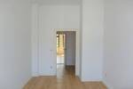 Freundliche 2-Zimmer-Wohnung mit neuem Laminatboden 