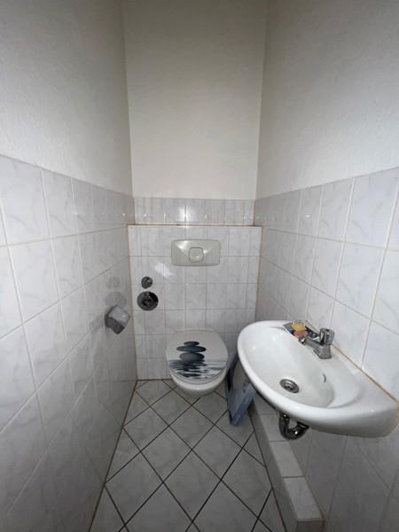 Großzügige 3-Raum-Wohnung mit Gäste-WC in ruhige Lage! zimmer