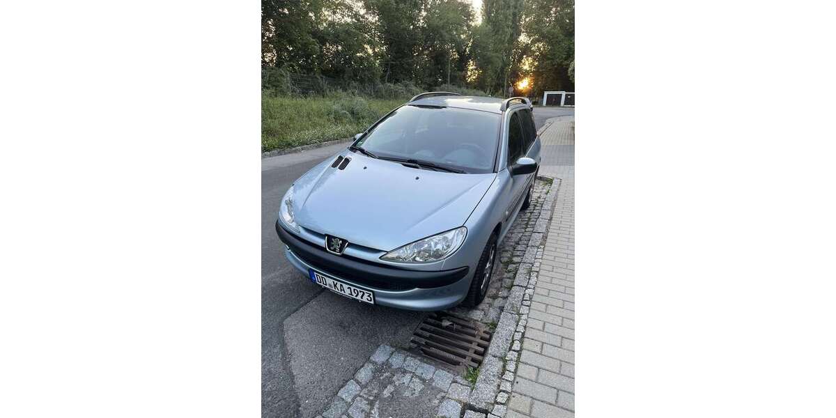 Peugeot 206 99.000 km 2.500 &euro; Meißen 01662