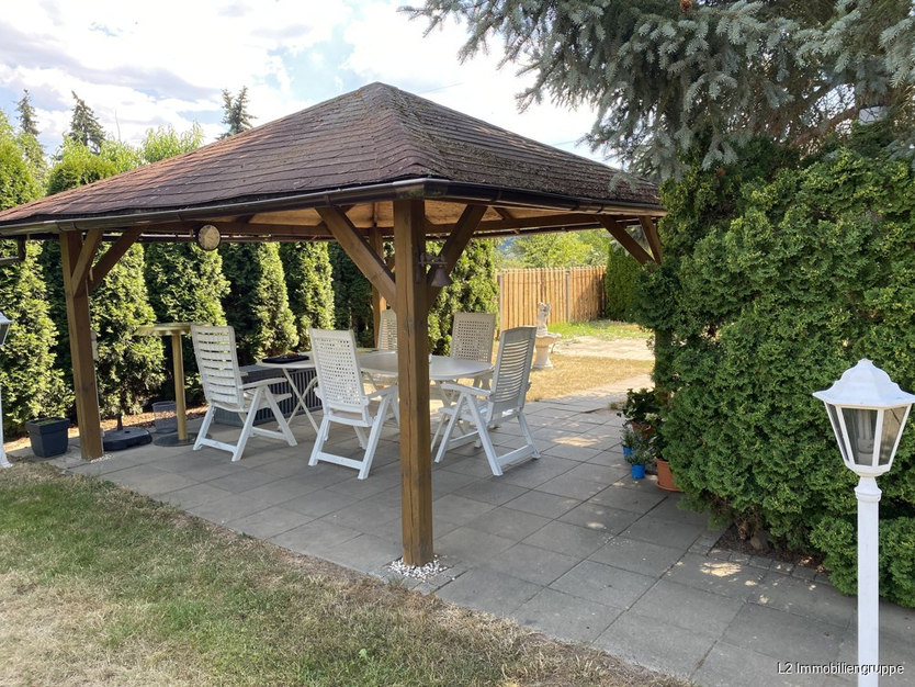 Attraktives Baugrundstück mit sehr großem Garten und Weitblick