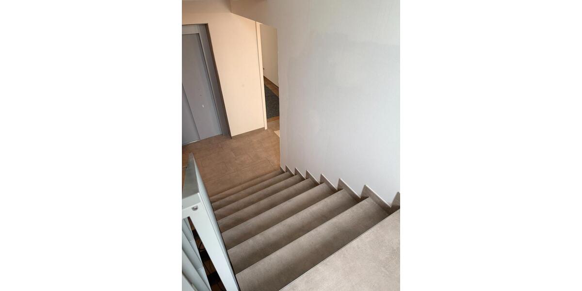 Erdgeschoßwohnung Dresden Klotzsche - 4 Zimmer, 100 m&sup2;, 1.750&euro; | Angebot:26478455