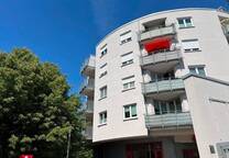 SCHÖNE 3-RAUM Wohnung MIT ZWEI BALKONEN