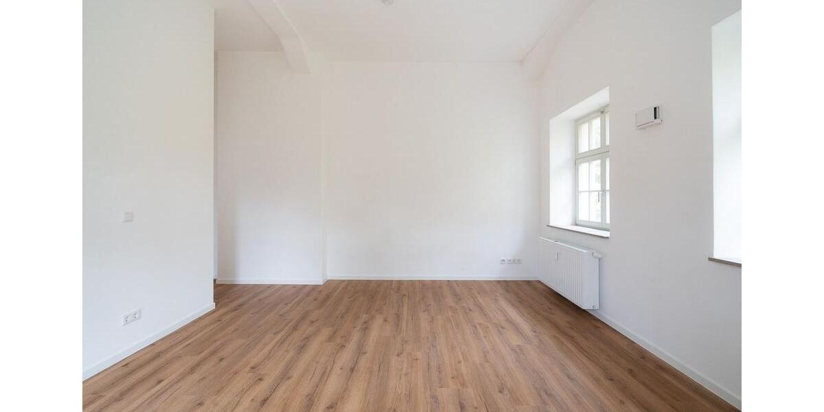 Etagenwohnung Dresden Loschwitz - 6 Zimmer, 216 m&sup2;, 2.700&euro; | Angebot:23432214