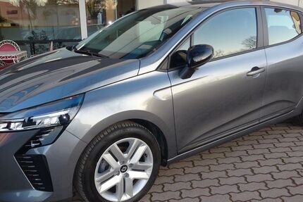 Renault Clio 17.190 km 15.990 &euro; Dresden 01217