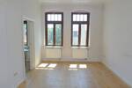 Freundliche 2-Zimmer-Wohnung mit neuem Laminatboden 