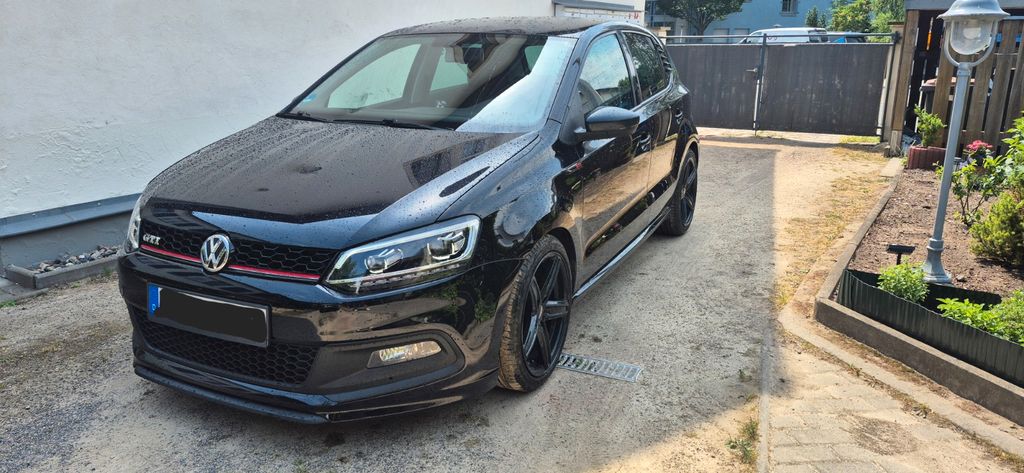 VW Polo 128.109 km 5.900 &euro; Radebeul 01445
