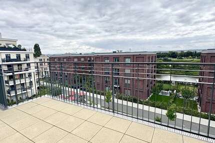 Wohnung Dresden Neustadt - 4 Zimmer, 109 m&sup2;, 2.300&euro; | Angebot:24624510