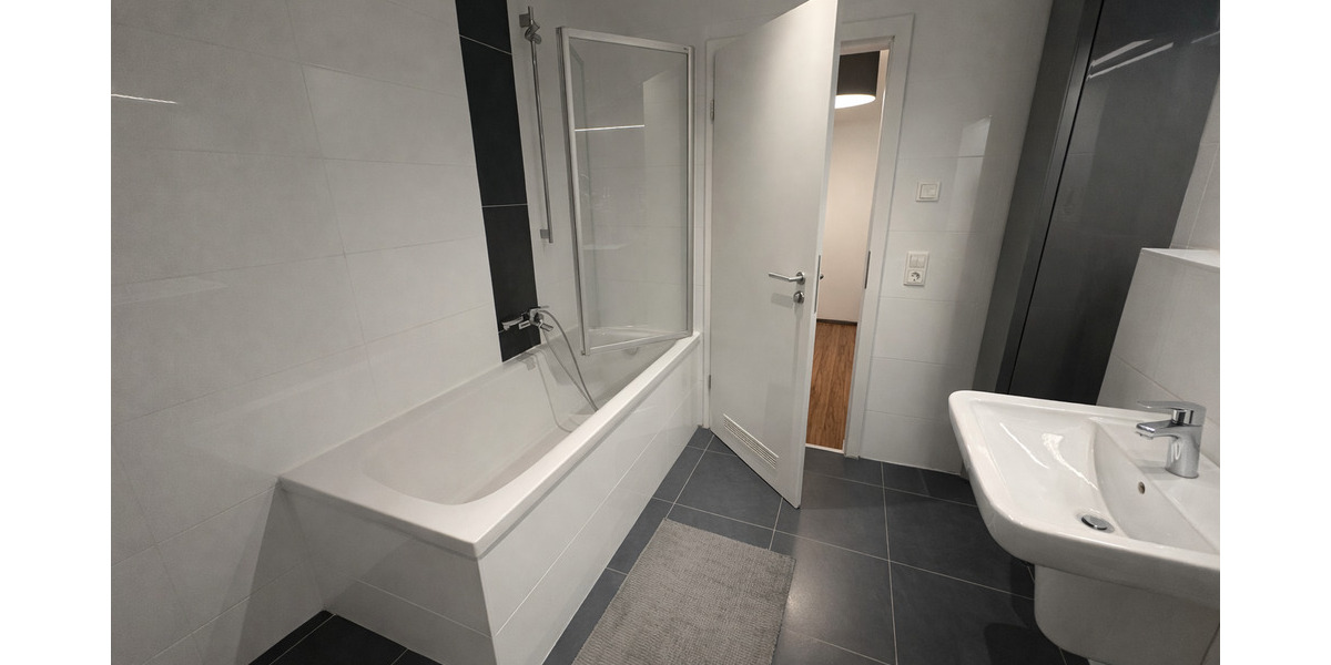 Etagenwohnung Freital Wurgwitz - 3 Zimmer, 73 m&sup2;, 239.000&euro; | Angebot:25734823