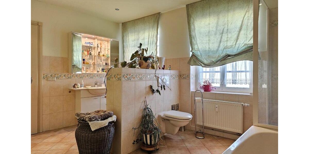 Etagenwohnung Dresden Klotzsche - 2 Zimmer, 107 m&sup2;, 700&euro; | Angebot:26021813