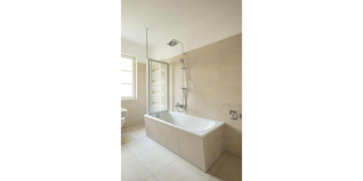 Etagenwohnung Dresden Prohlis - 5 Zimmer, 169 m&sup2;, 1.899&euro; | Angebot:26459115