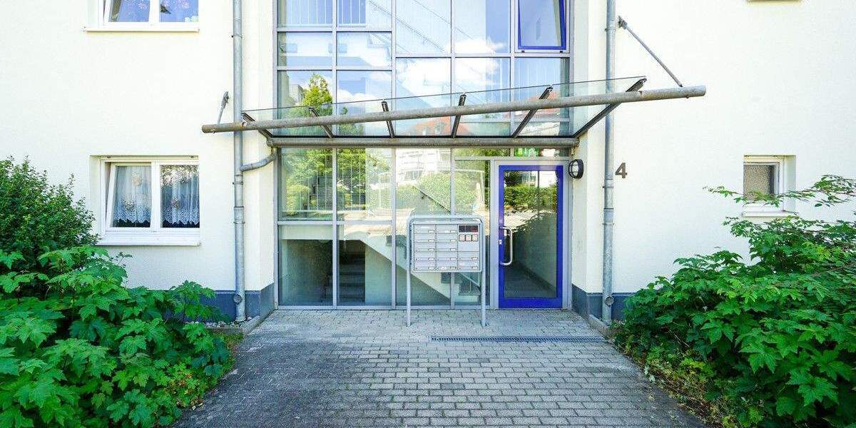 Helle Erdgeschosswohnung mit großzügiger Terrasse! 3 zimmer