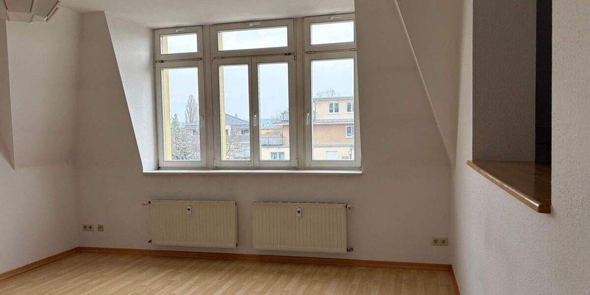 Etagenwohnung Dresden Gruna - 2 Zimmer, 69 m&sup2;, 720&euro; | Angebot:25880977