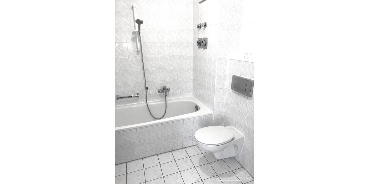 Dachgeschoßwohnung Dresden Leuben - 2 Zimmer, 45 m&sup2;, 450&euro; | Angebot:25825388